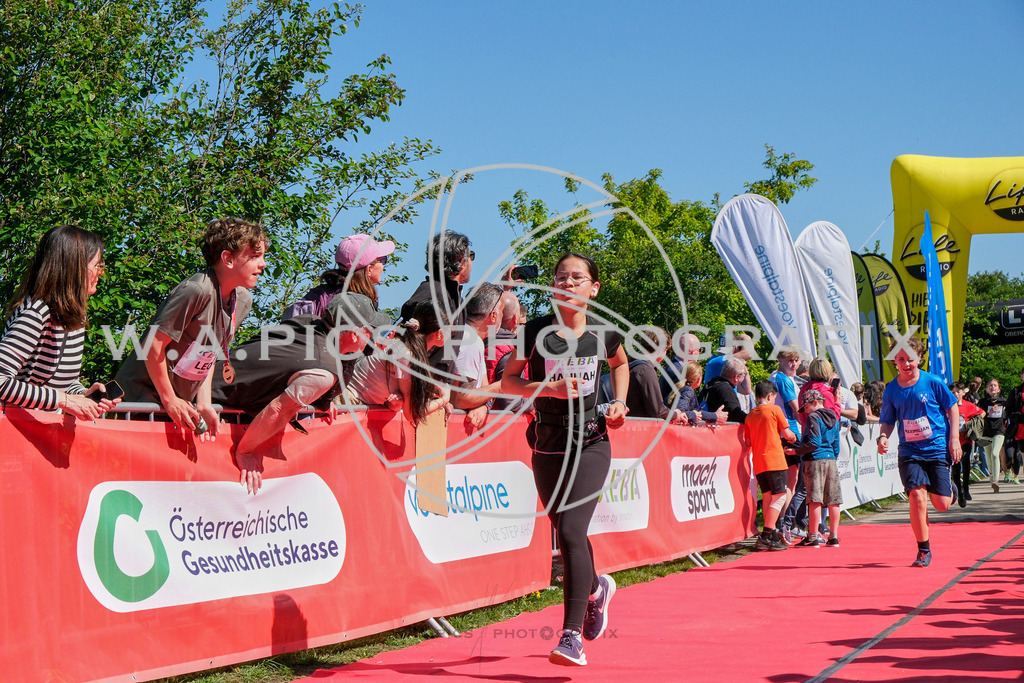 ..... | LINZ,AUSTRIA,27.April 24, Int. 3 Brückenlauf Linz  , Image shows: Photo: WAPICS / Michael ring