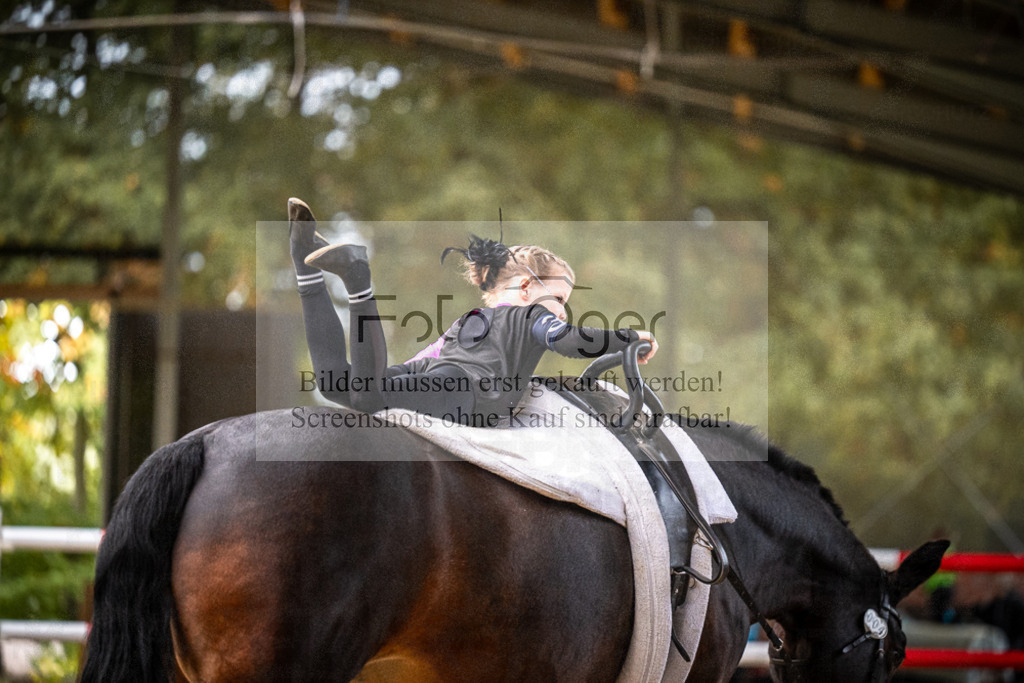 DOS_0145 | Entdecke hochwertige Reitturnierfotos von Foto Oger. Professionell, emotional und authentisch – jetzt Lieblingsmomente im Shop bestellen.Deutschlandweite Turnierfotografie. - Realisiert mit Pictrs.com