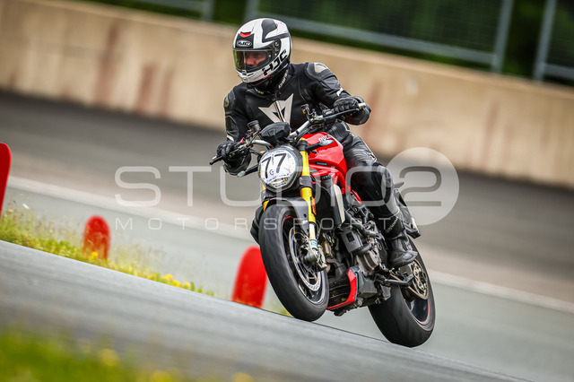0077-260605BB-004_77 | Deine Full-Service-Agentur für ✔️Videoproduktionen und ✔️Motorsportfotografie Jetzt Angebot anfragen!