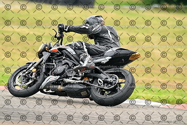 25bt02-0026 | markuskiefer.com - Realisiert mit Pictrs.com
