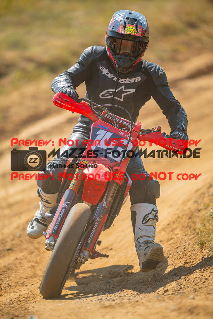 MaZZes-Fotomatrix-20260815-598305 | S2