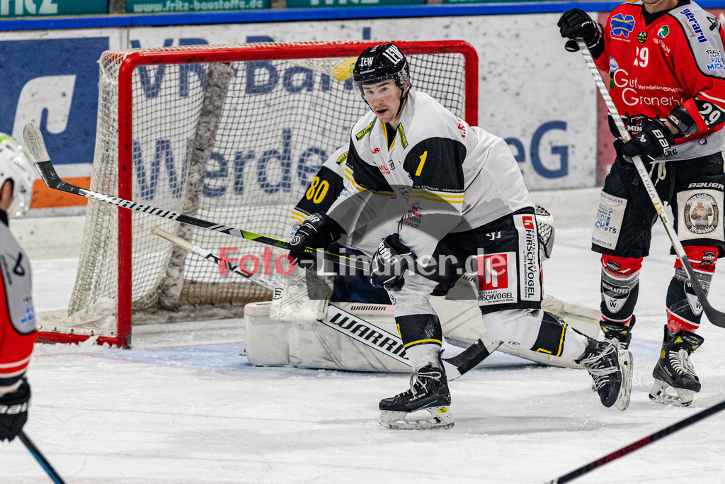 TSV Peißenberg Miners vs EA Schongau Mammuts | Eishockey Bayernliga 2023/2024, TSV Peißenberg Miners vs EA Schongau Mammuts, 20231215,
Martin MAIER (Mammuts 7) in Aktion ,
2023-12-15 in Peißenberg (Eisstadion)
7 Martin MAIER (Mammuts 7)
Copyright: WolfgangxLindner foto-lindner.de