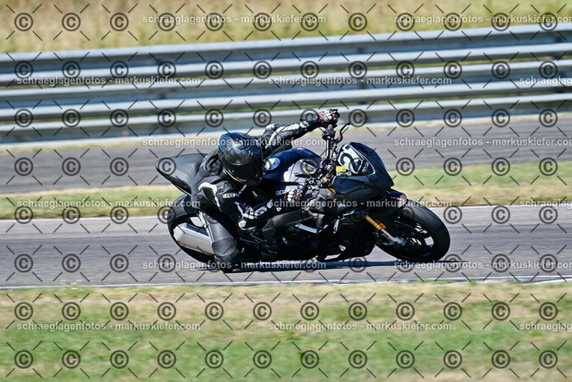 26bt04-0620 | markuskiefer.com - Realisiert mit Pictrs.com