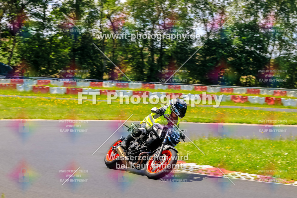 VBK-8123 | Hier findet Ihr Bilder von Touristenfahrten auf der Nürburgring Nordschleife oder von anderen Veranstaltungen die ich besucht habe. Viel Spass beim Durch Schauen 
