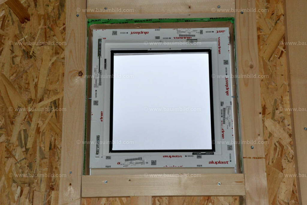 bib-lg14-fenster-0022 | Nach LV-Leistungsgruppen sortierte Detailfotos über den Bau eines Hauses. Alle Hausbau-Bilder direkt vom Urheber und Autor der Website Haus-Selber-Bauen.com