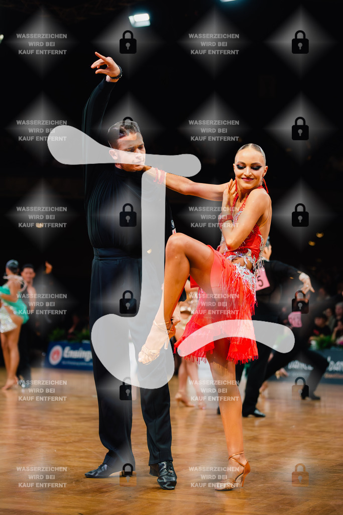 GOC 2025 - WDSF GrandSlam Latin 64-67th (183) Vlad-Alexandru Visan _ Khrystyna Shugurova (Germany)-2025-08-23-2705 | Webshop for digital downloads and prints of dance sport, event & show photographer Julian Link - Realisiert mit Pictrs.com