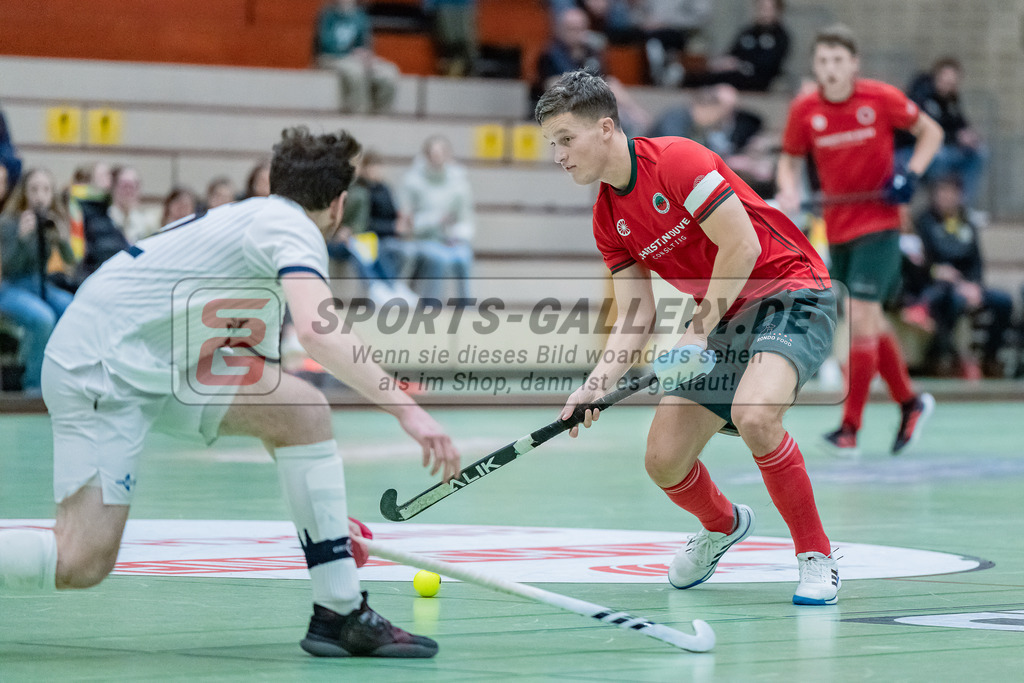 HK_20231216_107460 | 1. Bundesliga Herren  Crefelder HTC - Blau Weiß Köln am 16.12.2023 Sporthalle Glockenspitz, Krefeld , Julius Hayner ( Crefelder HTC #6 )