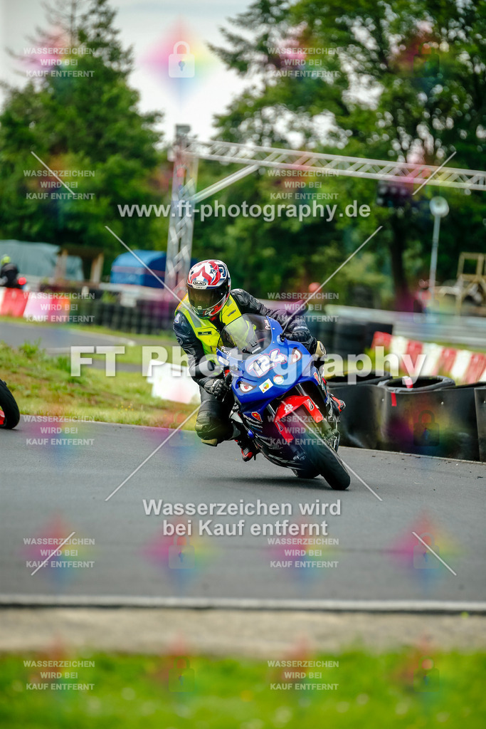 VBK-3825 | Hier findet Ihr Bilder von Touristenfahrten auf der Nürburgring Nordschleife oder von anderen Veranstaltungen die ich besucht habe. Viel Spass beim Durch Schauen 