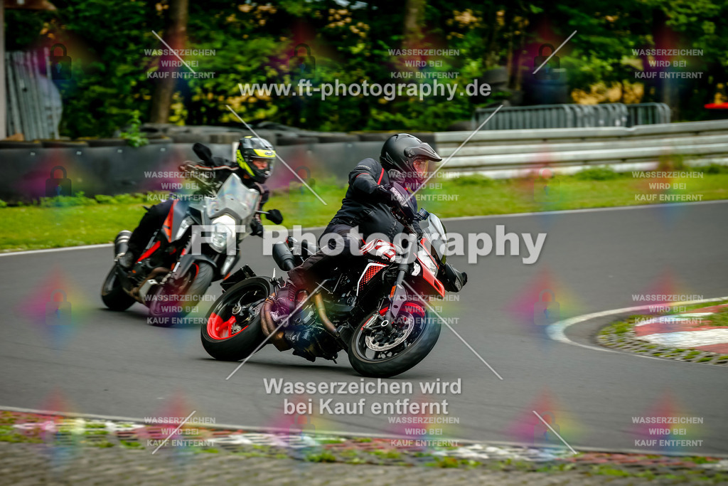 VBK-4264 | Hier findet Ihr Bilder von Touristenfahrten auf der Nürburgring Nordschleife oder von anderen Veranstaltungen die ich besucht habe. Viel Spass beim Durch Schauen 