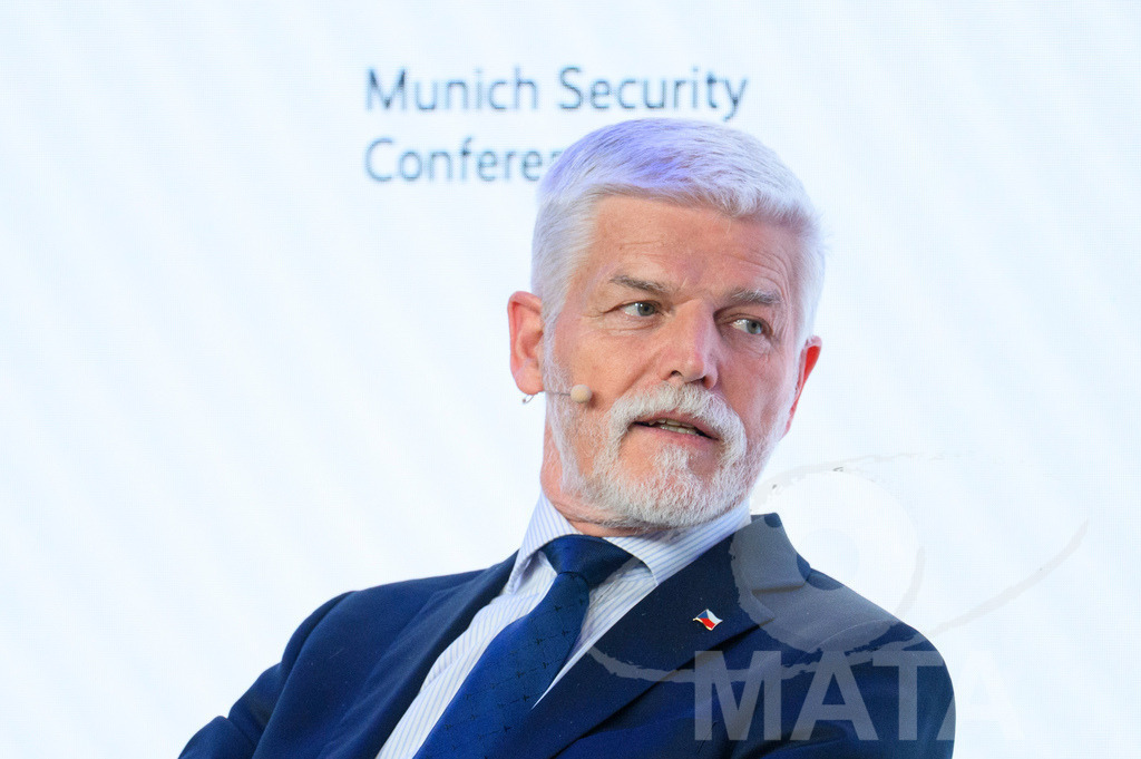 _DWA7117 | MATA IndoCon - Realisiert mit Pictrs.com