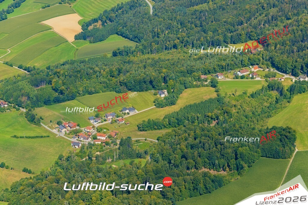 Luftaufnahme von Hunaberg Hauzenberg Bild- Das Luftbild wurde 2025 vom UL-Flugzeug heraus erstellt ( keine Drohne ) - Hochauflösende Luftaufnahme -Nicht vergleichbar mit Google Maps oder Satelittenbilder- Die Geschenkidee !Mit Lizenz und Bildrechte bestellbar