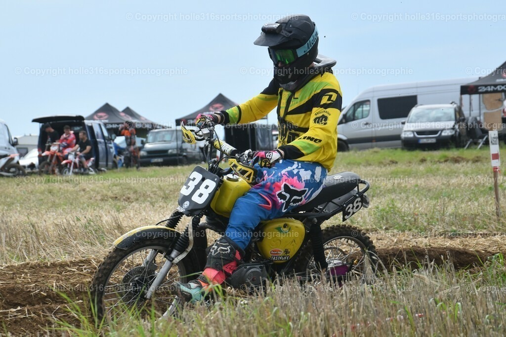 DSC_0185 (2) | Sportfotografie , Motorsport, Motoross, Reitsport, Mointainbike, Enduro,
Landschaft , Outdoor, Eventfotografie, Landschaft, Bilder online bestellen - Realisiert mit Pictrs.com