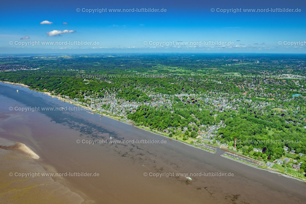 Hamburg_Blankenese_ELS_5270150522 | HAMBURG 15.05.2022 Elbe- Uferbereich im Stadtteil Blankenese in Hamburg. // Elbe riverbank area in Blankenese district in Hamburg. Foto: Martin Elsen