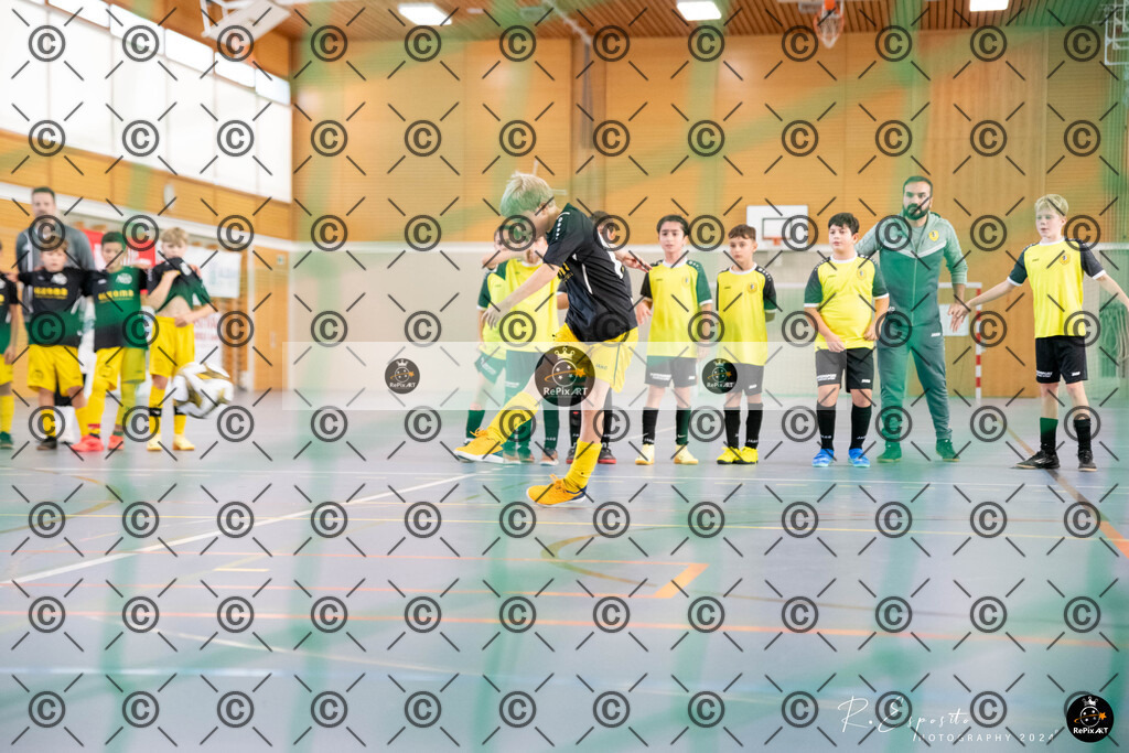 20241123_FCR-Hallenturnier-E__027 | Sport und Naturfotografie von Roberto Esposito zeigt echte Momente Bewegung und die Schönheit der Natur. Ausdrucksstarke Bilder schaffen Emotionen.