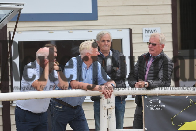 Birkhof_2024 | Alle Fotos der Reiterjournal Fotografin Doris Matthaes im Reiterjournal Online-Fotoshop. - Realisiert mit Pictrs.com