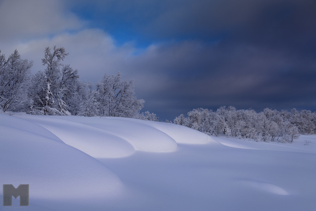 Schnee und  Wolken | Landschafts- und Tierfotografie zu allen Jahreszeiten. Und immer die Schönheit des Lichtes im Auge... - Realisiert mit Pictrs.com