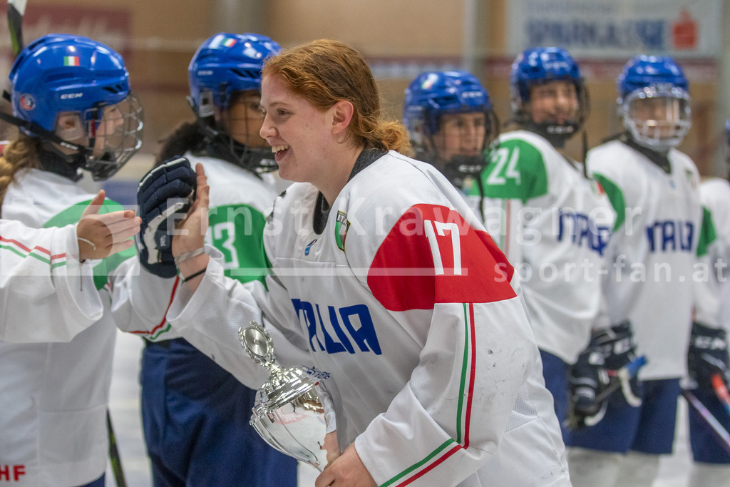 Dameneishockey | Dameneishockey, U18 Turnier am 31.08.2024 in Spittal (Eis-Sport-Arena - Sportzentrum Spittal), Austria, (Photo by Ernst Krawagner sport-fan.at) - Realisiert mit Pictrs.com