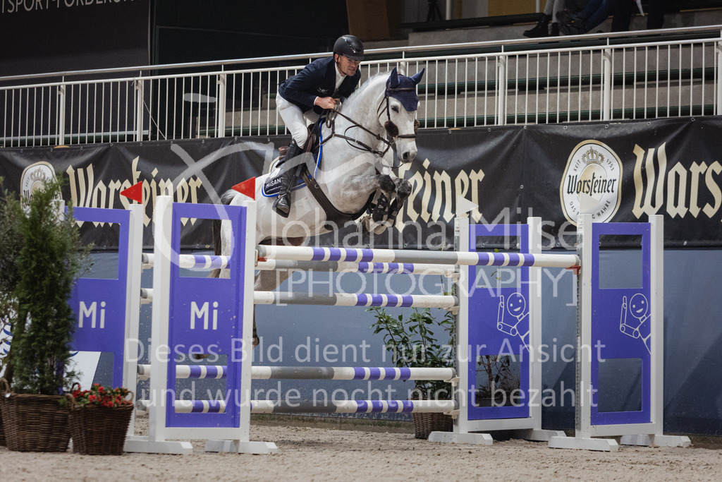 230212_Warstein_GP-552 | Deine schönsten Turniermomente als professionelle Fotos! Entdecke hochwertige Pferdesport-Fotografie im Online-Shop. Jetzt Fotos finden & bestellen!