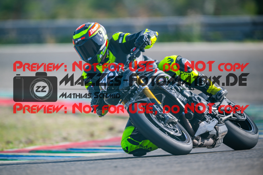 MaZZes_Fotomatrix_20260320_6007705_6029 | OPEN