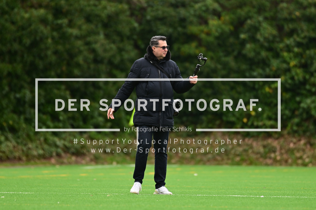 Fußball I Frauen I Saison 2025-2026 I Bezirksliga I 21. Spieltag I Harburger TB - Rahlstedter SC I 164172 | Der Sportfotograf. - Realized with Pictrs.com