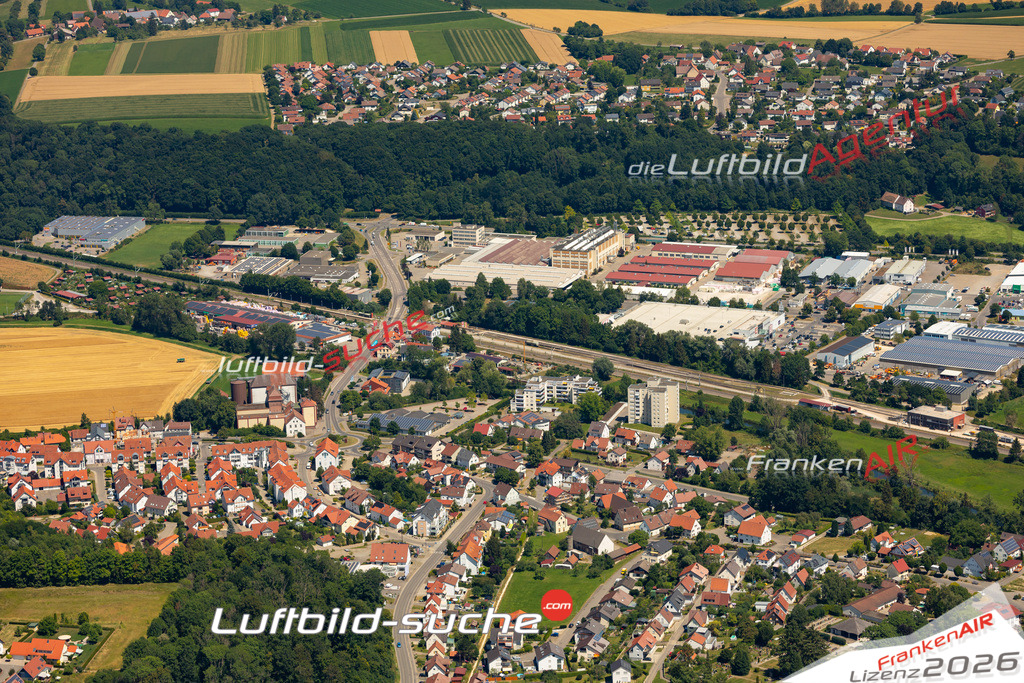 Aktuelles Luftbild von Gewerbegebiet Warthausen - Die Luftaufnahme wurde 2022 mittels UL-Flugzeug erstellt ( keine Drohne ) - hochauflösende Kamera-Systeme von  Canon -Beste Qualität - Für grossformatige Ausdrucke geeignet. Die Geschenkidee !