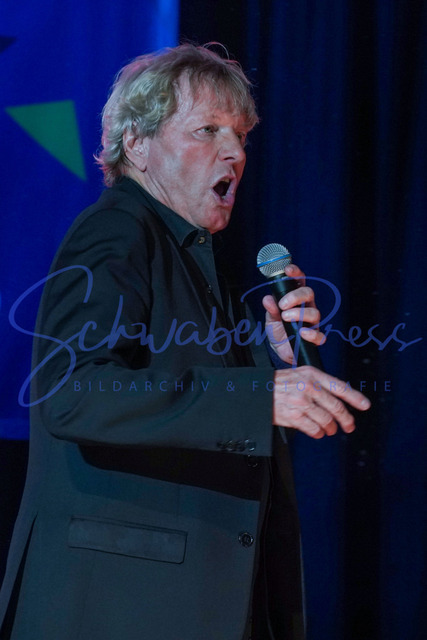 060424Ho2364 | Bernhard Brink -Stauferkrone 2024
Der internationale Schlagerwettbewerb Stauferkrone wird 2024 bereits zum fuenften Mal von Maitis Media ausgerichetet. 
Deutschland, Donzodrf, Stadthalle, 06.04.2024


