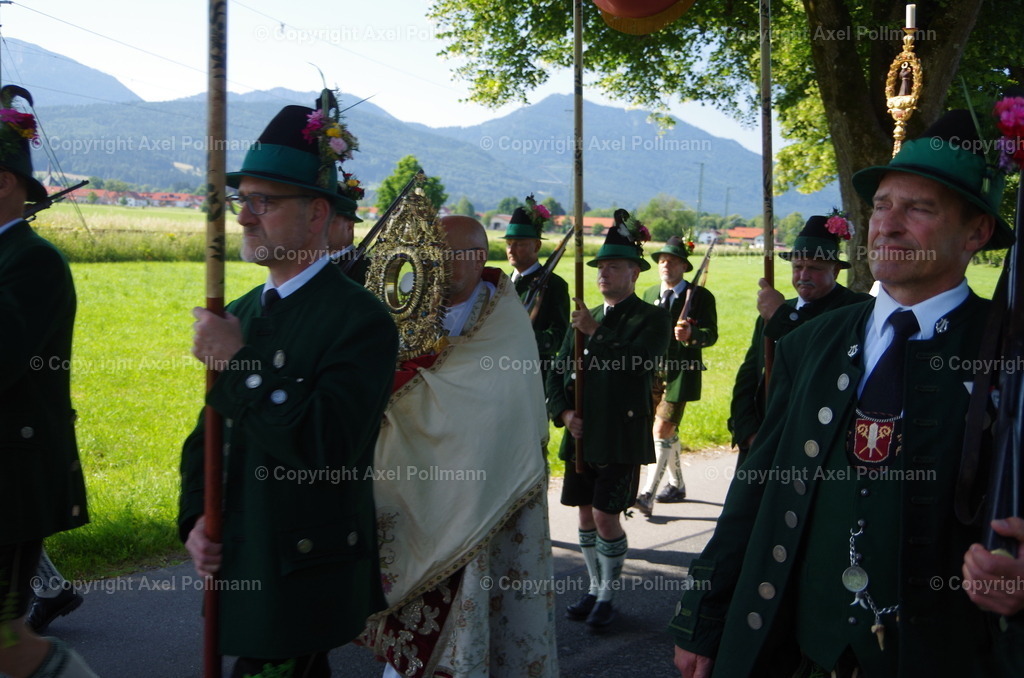 IMGP5010 | fotografiert von Axel PollmannLeonhardi Wallfahrt Benediktbeuern und Murnau, Fronleichnam, Fasching, Landschaft im Loisachtal und Benediktbeuern  - Realisiert mit Pictrs.com