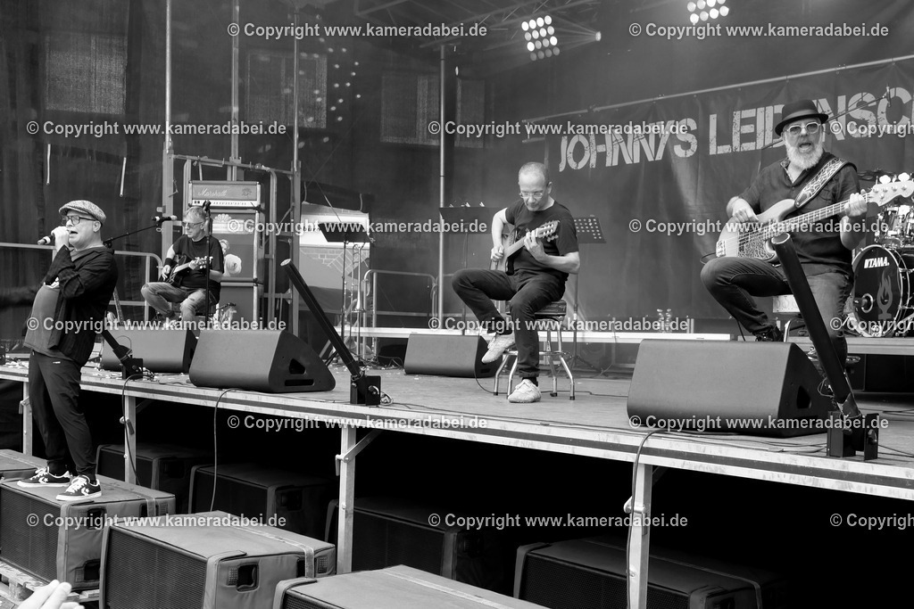 29.08.2025 Johnnys Leidenschaft bei den DIN Tagen 2025 | 29.08.2025 Johnnys Leidenschaft gibt auf der Altmarktbühne in Dinslaken bei den DIN Tagen 2025 ein Konzert. - Realisiert mit Pictrs.com