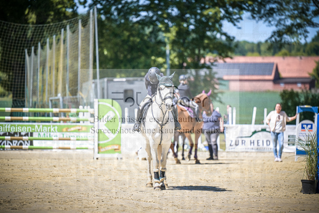 DOS_9134 | Entdecke hochwertige Reitturnierfotos von Foto Oger. Professionell, emotional und authentisch – jetzt Lieblingsmomente im Shop bestellen.Deutschlandweite Turnierfotografie. - Realisiert mit Pictrs.com