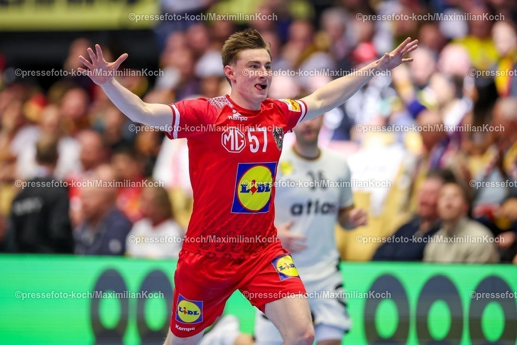 EHF15012602167 | 15.01.2026, Handball, Men's EHF EURO 2026, Deutschland - Österreich, Jyske Bank Boxen in Herning, Dänemark, Preliminary Round:  Jakob Nigg (Austria #57) jubelnd