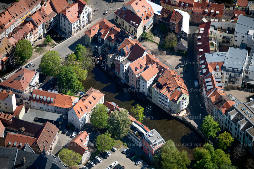 4026654 | ERFURT 07.05.2020 Platz- Ensemble " Wenigemarkt " im Innenstadt- Zentrum im Ortsteil Altstadt in Erfurt im Bundesland Thüringen, Deutschland. // Ensemble space an place " Wenigemarkt " in the inner city center in the district Altstadt in Erfurt in the state Thuringia, Germany. Foto: Gerhard Launer
