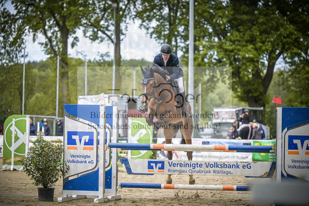 DOS_5616 | Entdecke hochwertige Reitturnierfotos von Foto Oger. Professionell, emotional und authentisch – jetzt Lieblingsmomente im Shop bestellen.Deutschlandweite Turnierfotografie. - Realisiert mit Pictrs.com