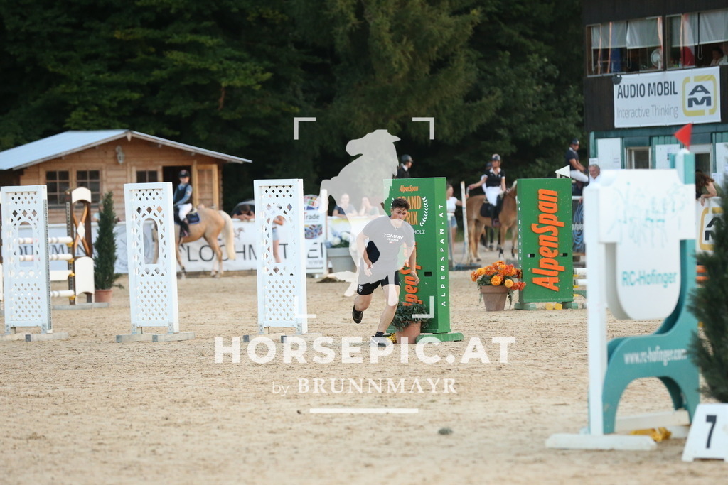 DL2Q6050 | Willkommen bei Brunnmayr - Design & Fotografie – Ihrem Spezialisten für Reitturniere und Pferdeveranstaltungen in Oberösterreich, Salzburg und Bayern! Seit über 17 Jahren sind wir leidenschaftlich dabei.