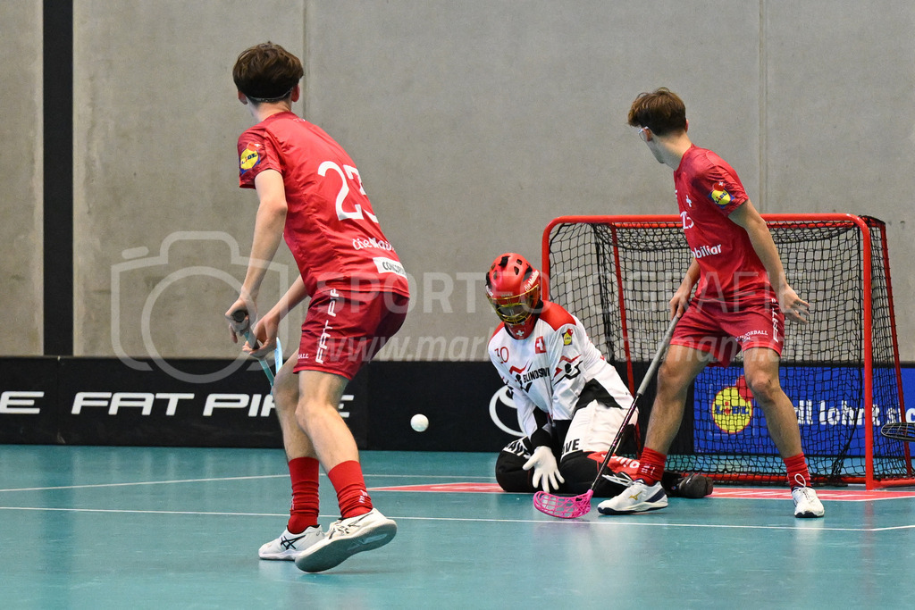 Switzerland B U19 vs Switzerland U19 - 4. February 2024 | Switzerland B U19 vs Switzerland U19
U19 Men International Matches in Switzerland
GoEasy Arena, Siggenthal Station
Switzerland goalie #30 Ilja Brunner.
Credit: Markus Aeschimann | <a href="https://www.markus-aeschimann.ch">Sportfotografie Markus Aeschimann</a> | <a href="https://www.instagram.com/sportfotografie.aeschimann">@sportfotografie.aeschimann</a> - Realisiert mit Pictrs.com
