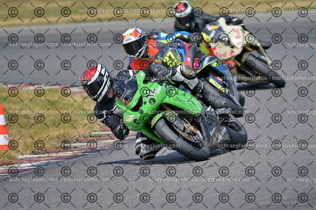 25bt04-1679 | markuskiefer.com - Realisiert mit Pictrs.com