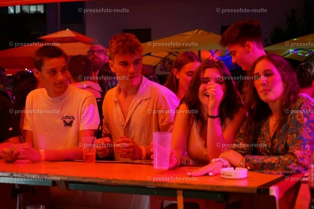 o-news-2023-Juli15-Marktfest_Reutte1-DSC06184 | Info aus dem Bezirk Reutte/Ausserfern Tirol sowie eine umfangreiche Bilddatenbank über die gesamte Region: Lechtal, Talkessel Reutte, Tannheimertal, Zwischentoren. Lech, Plansee, Zugspitze, Grenztunnel, B179, Fernpassstraße, Verkehr, Lawinen, Tradition, - Realisiert mit Pictrs.com