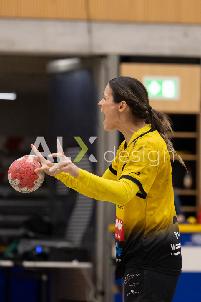 Handball I Frauen I Saison 2025-2026 I Handball Swiss Premium League 1 | Women I Round 5 I  Yellow Winterthur - GC Amicitia Zürich I 15.03.2026 | 2 Mina Vasic (RS) (Yellow Winterthur) – Rückraum links - Realisiert mit Pictrs.com