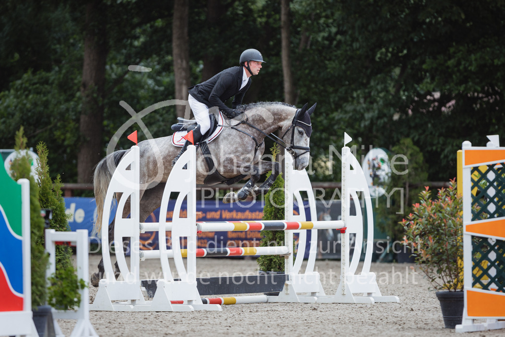 220705_Mühlen_SprPf-A3-356 | Late Entry Mühlen
05.07.2022
03 Springpferde-A**, 4-6jährige Pferde