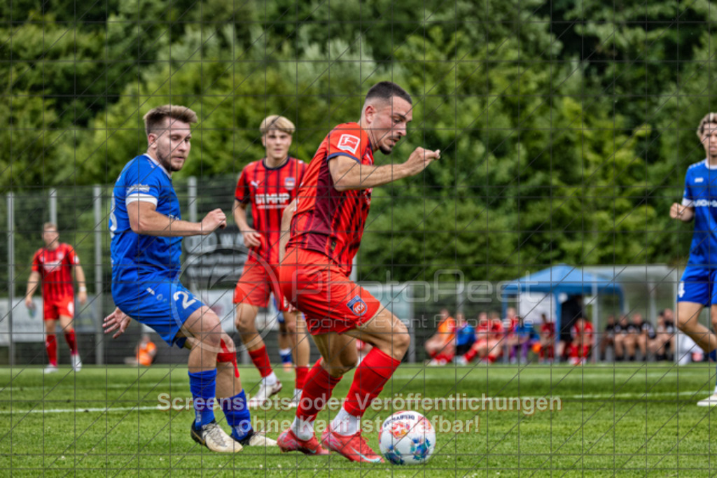 20250706_160853_1387-Bearbeitet | #,TSG Salach (blau) vs. 1.FC Heidenheim (rot), Fußball, Freundschaftsspiel - WfV, Saison 2025/2026, Rasensportplatz, Staufenecker Str. 41, 73084 Salach, 06.07.2025 - 15:30 Uhr,Foto: PhotoPeet-Sportfotografie/Peter Harich