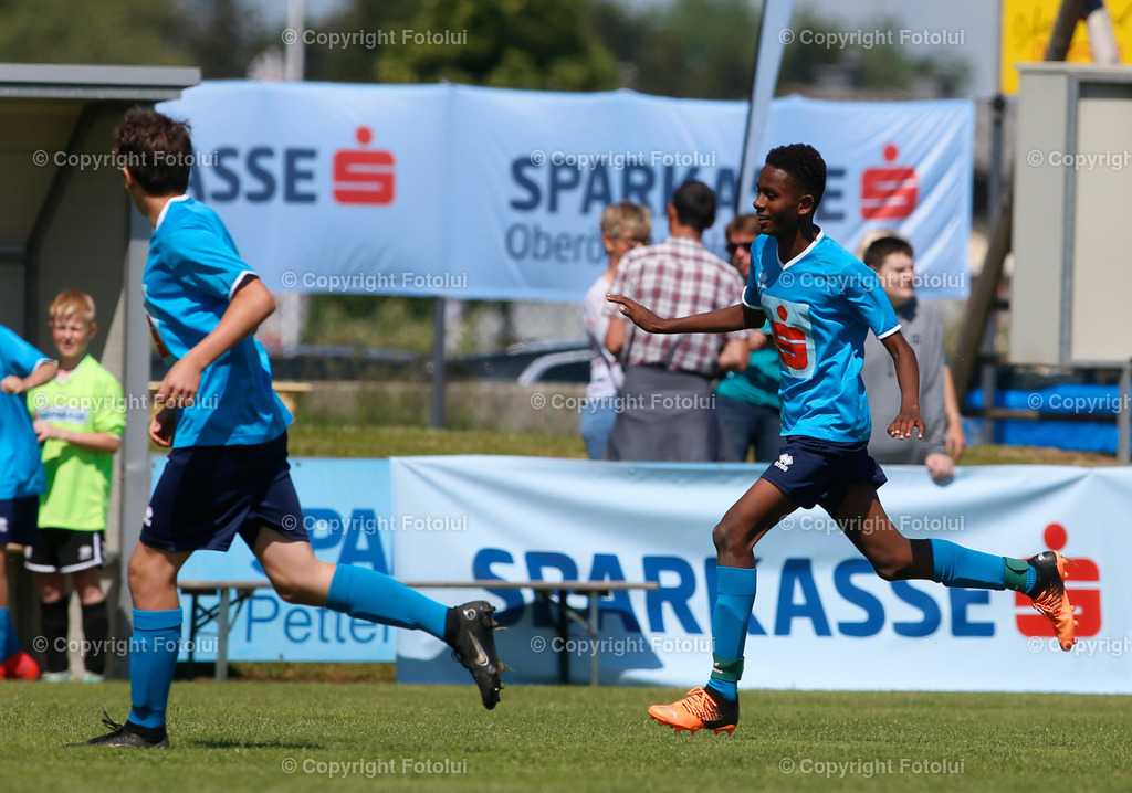 A_LUI_010622_56 | SPORT,FUSSBALL,SPARKASSE SCHUELERLIGA LANDESFINALE 2022 PETTENBACH 01.06.2022 IM BILD: (LAMBACH VIOLETT) UND (ROHRBACH BLAU) FOTO.FOTOLUI