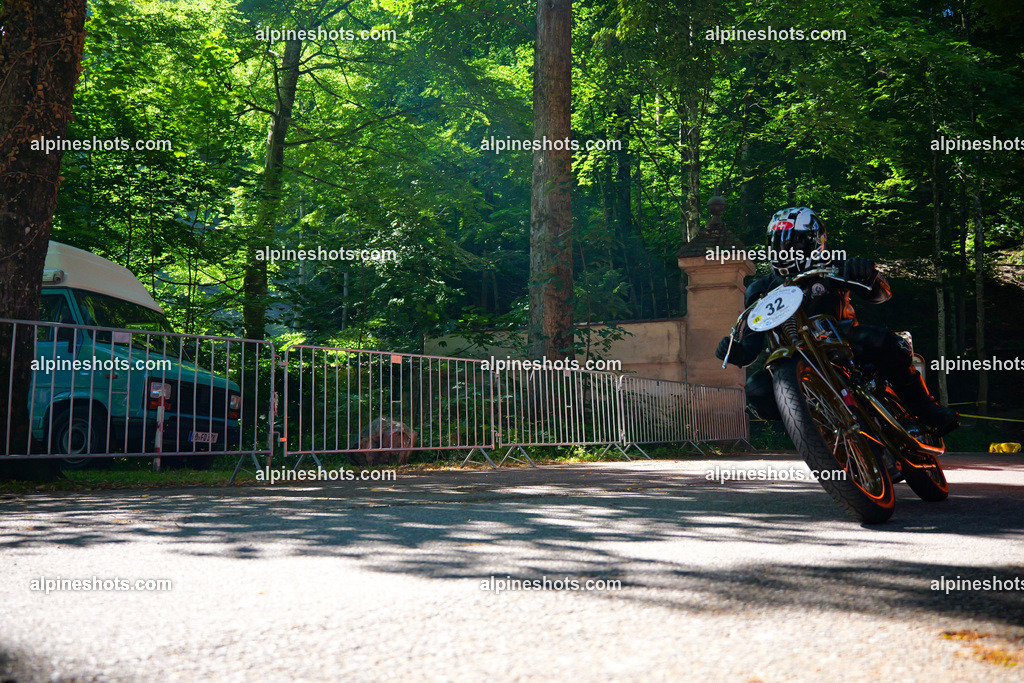 P1026129 | Erleben Sie atemberaubende, hochqualitative Fotos Ihrer Fahrt entlang der malerischen Alpenstraßen. Besuchen Sie alpineshots.com, um professionelle Aufnahmen Ihrer unvergesslichen Reise zu finden und zu kaufen - Realisiert mit Pictrs.com