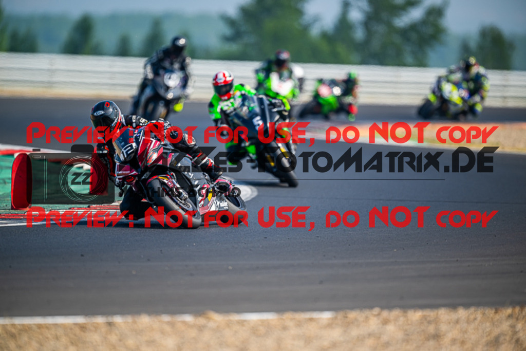 MaZZes_FotoMatrix_220626_5642 | PROSUPERSTOCK