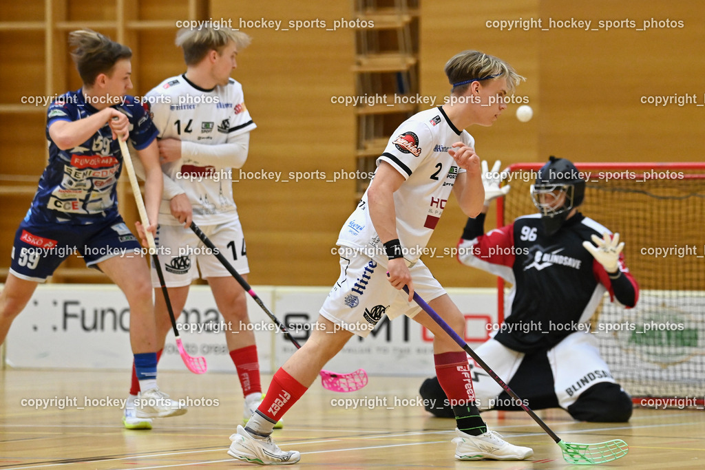 VSV Unihockey vs. KAC Floorball | #59 Nino Forelli VSV Unihockey, #14 Pascual Fina KAC Floorball, #2 Mitja Beuthe KAC Floorball, #96 Clemens Meixner KAC Floorball, VSV Unihockey vs. KAC Floorball, VSV Unihockey vs. KAC Floorball am 28.03.2026 in Villach (Ballspielhalle St. Martin), Austria, (Photo by Bernd Stefan)
