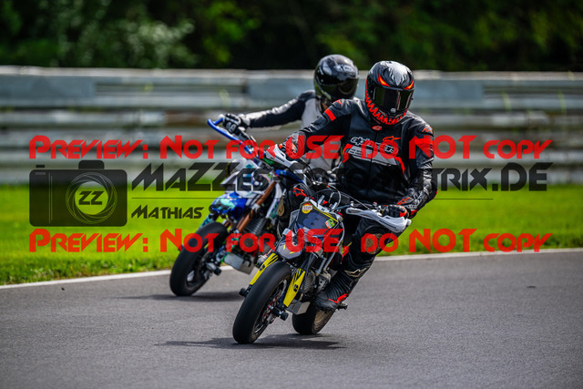 MaZZes_FotoMatrix_230824_0809 | Fotograf Mathias Schmid
Sportfotograf,
Eventfotograf,
Hochzeitsfotograf,
Portraitfotograf