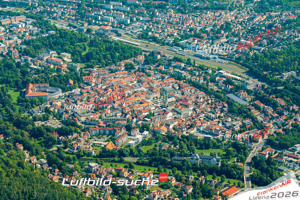 Neue Luftbildaufnahme der Stadt Meiningen - Das Luftbild wurde 2025 vom UL-Flugzeug heraus erstellt ( keine Drohnenaufnahme ) - Hochauflösende Luftaufnahme - für Wandbilder und großformatige Ausdrucke geeignet. Das besondere Geschenk!Hier alle&nbsp;Infos zur Lizenzierung der LuftaufnahmeWir fliegen auch dieses Jahr wieder in Ihre Region um Luftbilder zu erstellen.- Luftbild anfragen