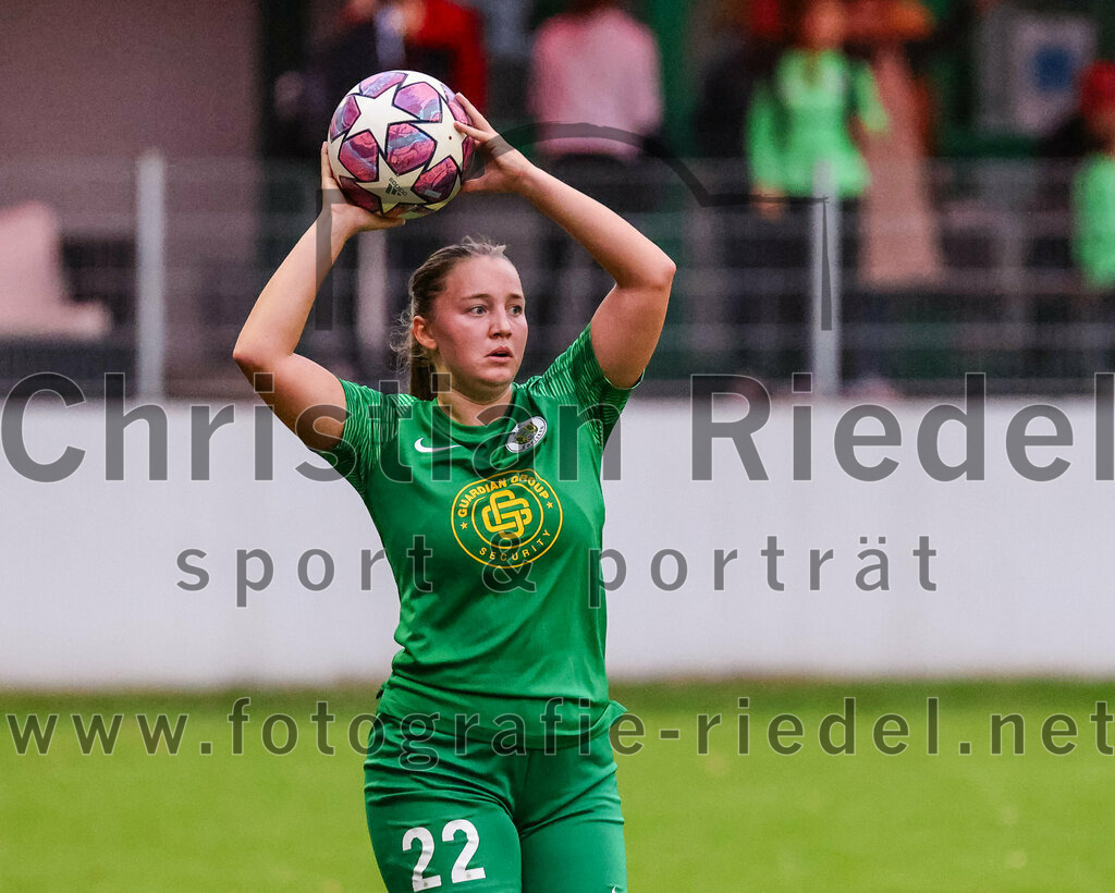2023-10-07_070_FC_Forstern_gegen_TSV_Schwaben_Augsburg | Forstern, Deutschland, 07.10.2023:
Fußball, Frauen Bayernliga 2023 / 2024, 6. Spieltag, FC Forstern gegen TSV Schwaben Augsburg, Endergebnis: 1:6

Alina Jungwirth (FC Forstern, #22)

Foto: Christian Riedel / fotografie-riedel.net