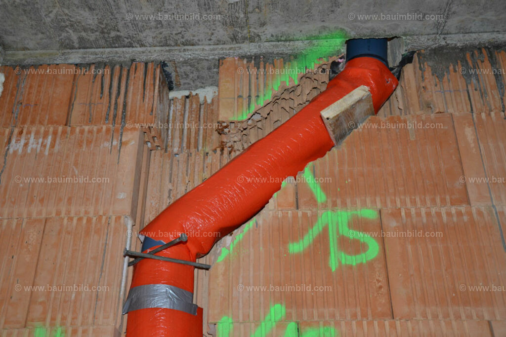 bib-lg15-sanitaer-0038 | Nach LV-Leistungsgruppen sortierte Detailfotos über den Bau eines Hauses. Alle Hausbau-Bilder direkt vom Urheber und Autor der Website Haus-Selber-Bauen.com