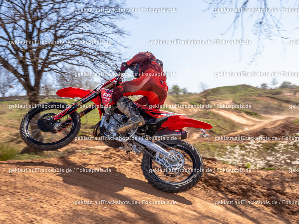 Schweyen040525-116 | Trackshots.de / Fokuspfalz.de - Realisiert mit Pictrs.com