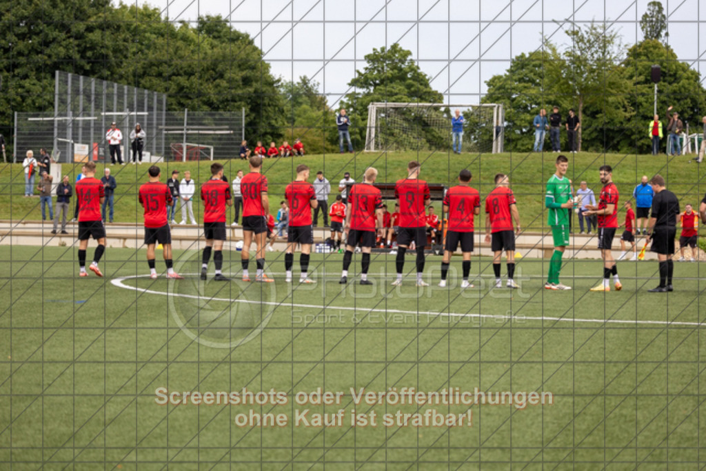 20250726_172903_0013 | #,TSV Bad Boll (rot/schwarz) vs. TSVGG Plattenhardt (blau/rot), Fussball, DB-Regio-WFW-Pokal - wfv, 1.Runde, Saison 2025/2026, Kunstrasenplatz, Erlengarten 37, 73087 Bad Boll, 26.07.2025 - 17:30 Uhr,Foto: PhotoPeet-Sportfotografie/Peter Harich