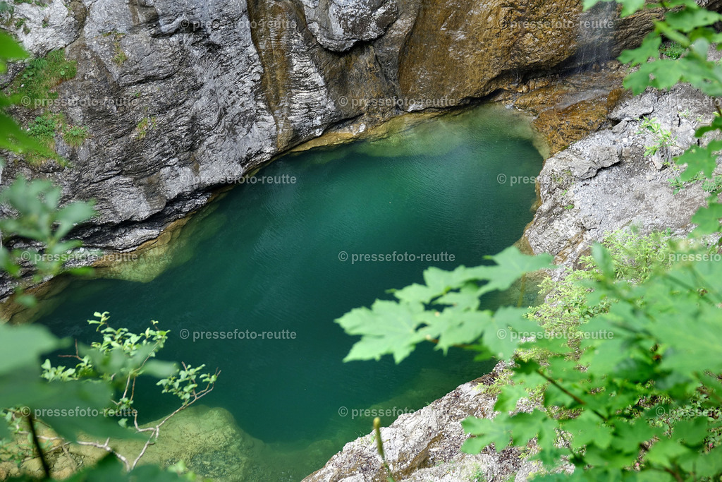 welltvi-2019-Juli09--Stuibenfaelle-Planseeabfluss-Reutte-DSD03371 | Info aus dem Bezirk Reutte/Ausserfern Tirol sowie eine umfangreiche Bilddatenbank über die gesamte Region: Lechtal, Talkessel Reutte, Tannheimertal, Zwischentoren. Lech, Plansee, Zugspitze, Grenztunnel, B179, Fernpassstraße, Verkehr, Lawinen, Tradition, - Realisiert mit Pictrs.com